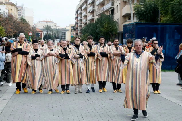 Así se vivió el Mig Any de Moros y Cristianos de Dénia: todas las fotos de las filaes 41 desfiler de mig any de denia 2025 41