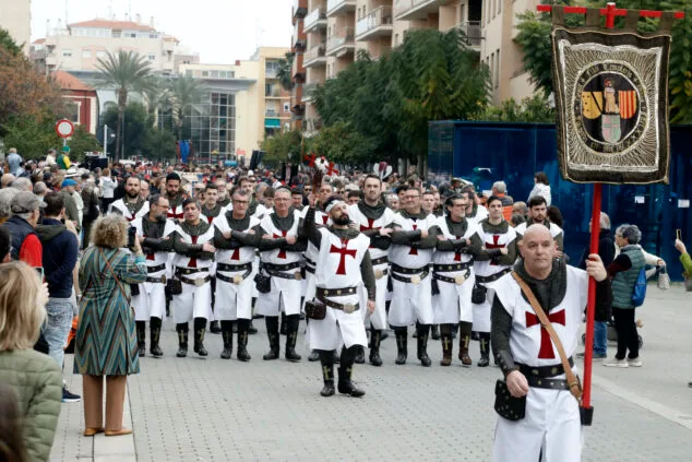 Así se vivió el Mig Any de Moros y Cristianos de Dénia: todas las fotos de las filaes 8 desfiler de mig any de denia 2025 8