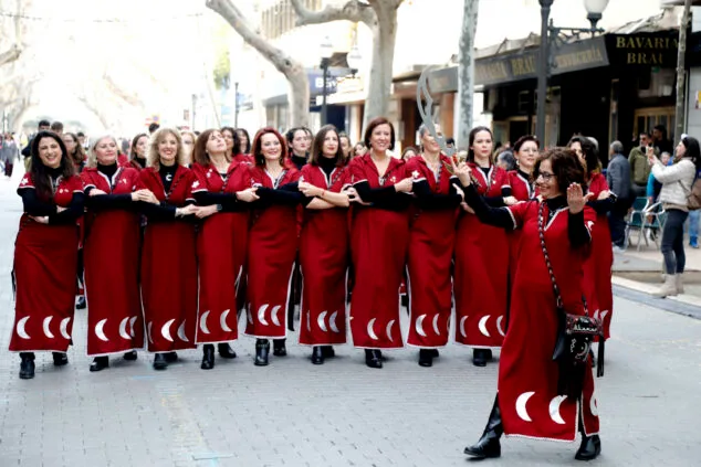 Así se vivió el Mig Any de Moros y Cristianos de Dénia: todas las fotos de las filaes 84 desfiler de mig any de denia 2025 85