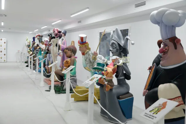 Estos son los 22 ninots de Dénia que luchan por el indulto: un recorrido visual por la Exposición del Ninot 2025 1 Imagen: Exposición del Ninot de Dénia 2025