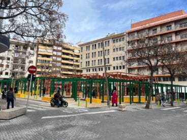La plaza María Hervás ya abierta a toda Dénia