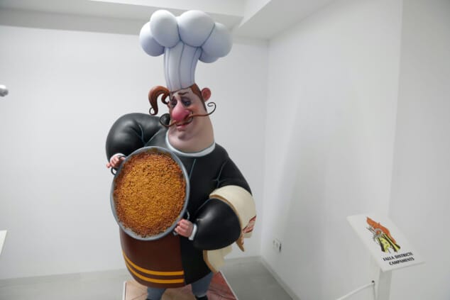 ninot 2025 de la falla campaments 1