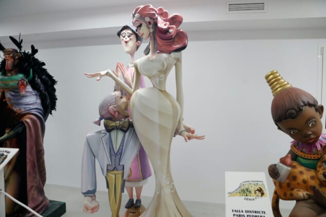 ninot 2025 de la falla paris pedrera 1