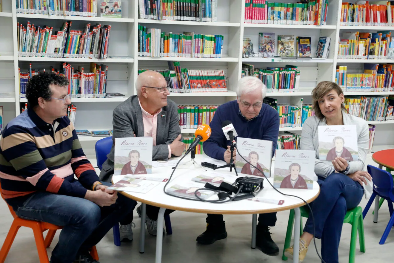 Presentación del cuento de Maria ibars 8