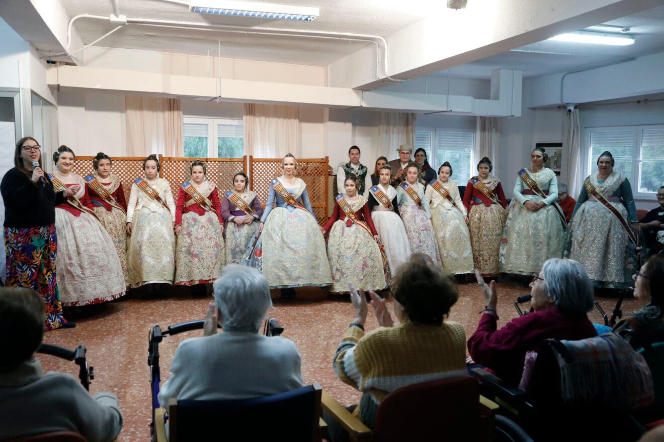 Visita a la residencia de las Fallas de Dénia 5