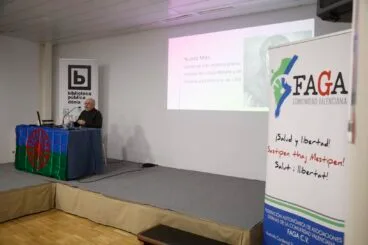 Conferencia de Manuel Martínez en la Biblioteca de Dénia