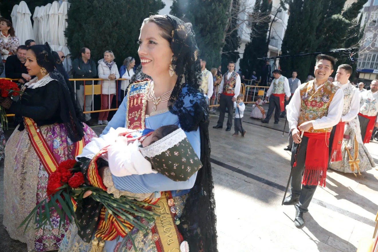 Ofrenda de flores de las Fallas de Dénia 2025 105