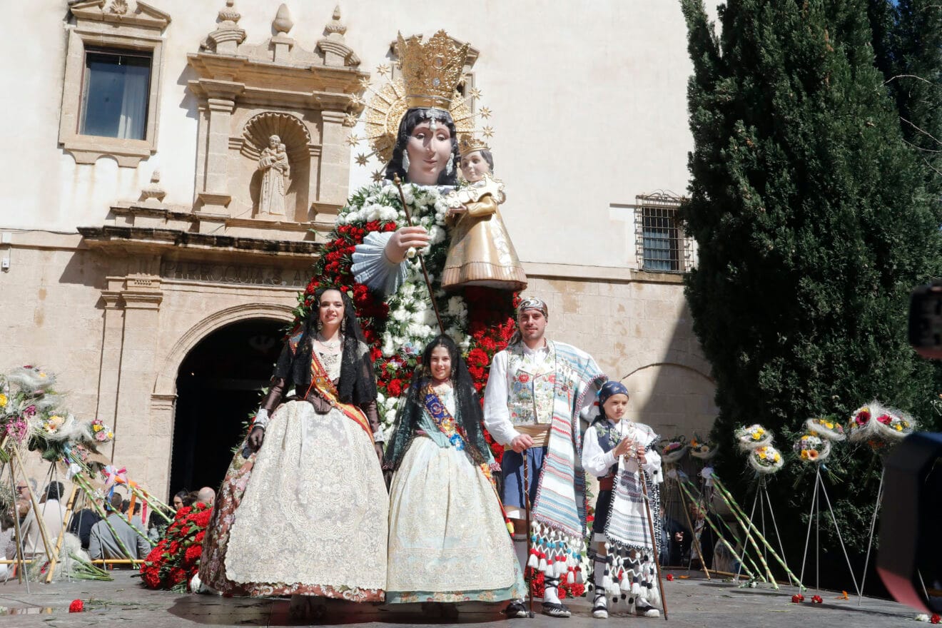 Ofrenda de flores de las Fallas de Dénia 2025 190
