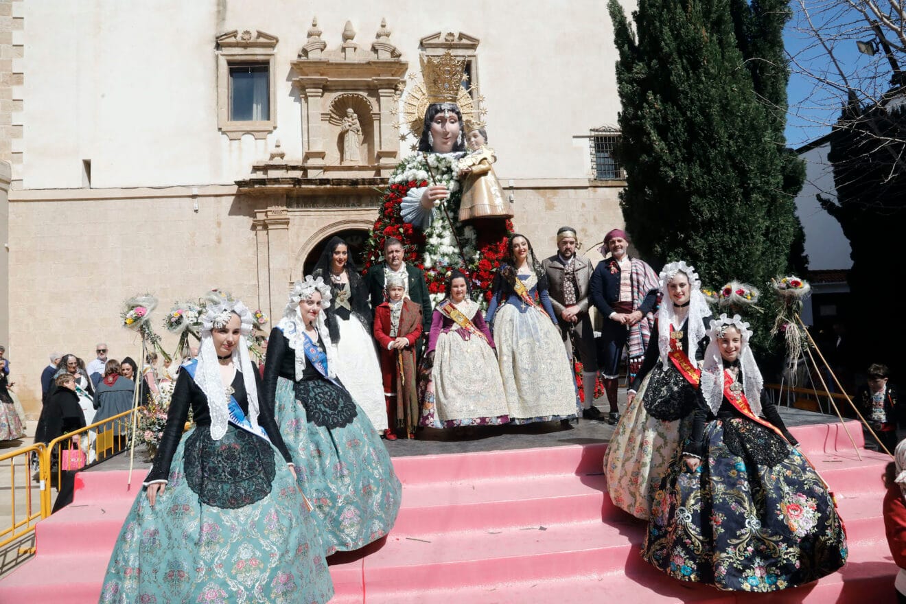 Ofrenda de flores de las Fallas de Dénia 2025 191