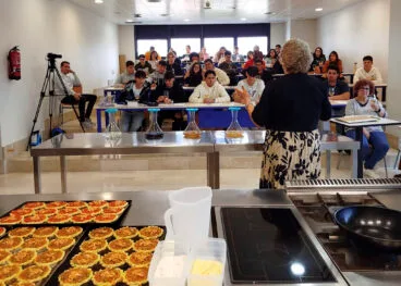Ponente con el público del Centro Integrado Público de Formación Profesional de Dénia