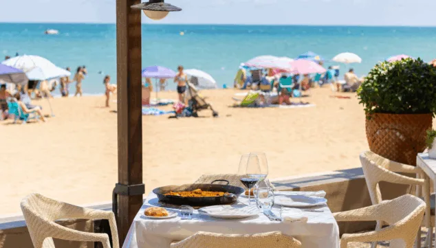 una paella el mar y cero prisas