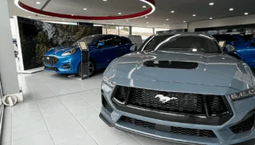 Eine Auswahl an Neu- und Gebrauchtwagen steht für Sie bereit