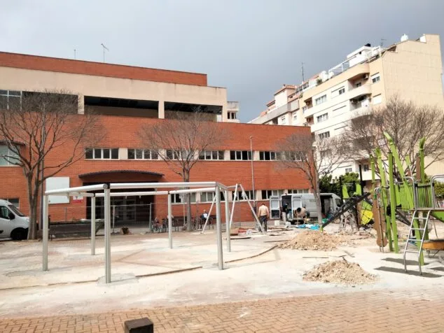 Imagen: Área de columpios del parque nuevo de Dénia