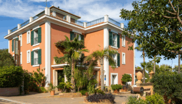 Conoce los servicios de Hotel Les Rotes