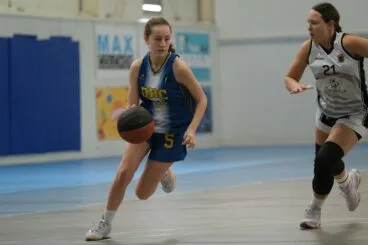el dbc femenino cae ante el lider en elche pese a una buena primera mitad
