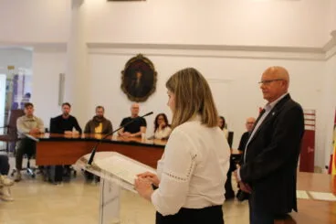 Entrega diplomas del proyecto de transición ecológica de Turismo Dénia (1)