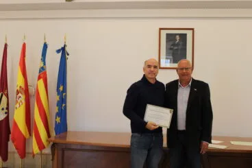 Entrega diplomas del proyecto de transición ecológica de Turismo Dénia (18)
