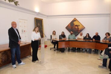 Entrega diplomas del proyecto de transición ecológica de Turismo Dénia