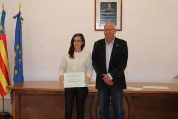 Entrega diplomas del proyecto de transición ecológica de Turismo Dénia (8)