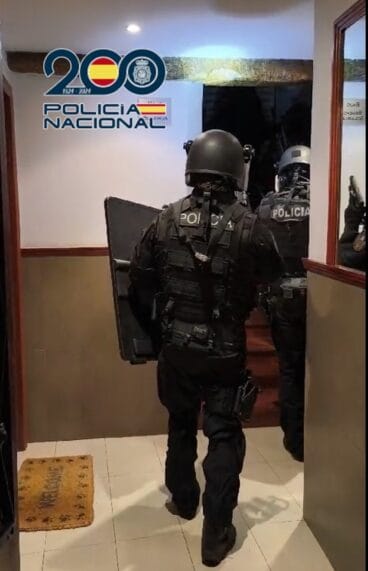 La Policía Nacional detiene en Bilbao al presunto autor de varios robos en el interior de viviendas de Alicante, Dénia y Cartagena