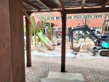 Trabajos en el parque del ambulatorio