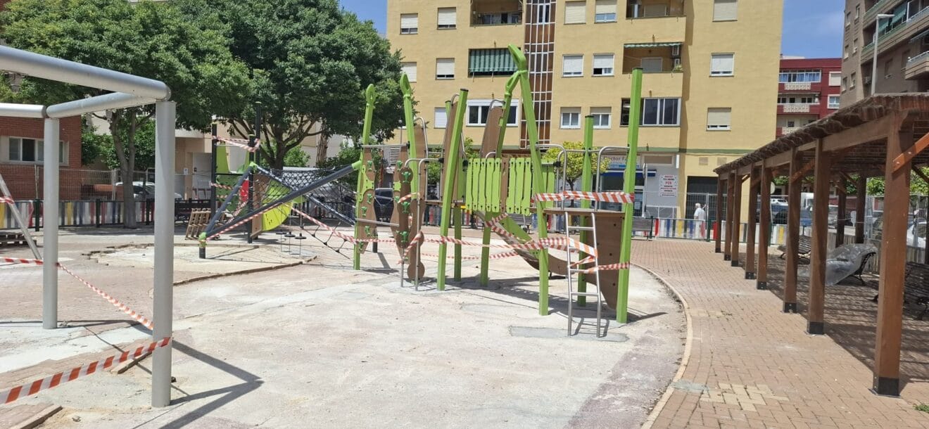Así avanzan los nuevos parques infantiles de Dénia 1