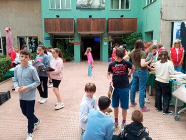 Campaña 1 libro x 1 kilo de UNED Dénia 09