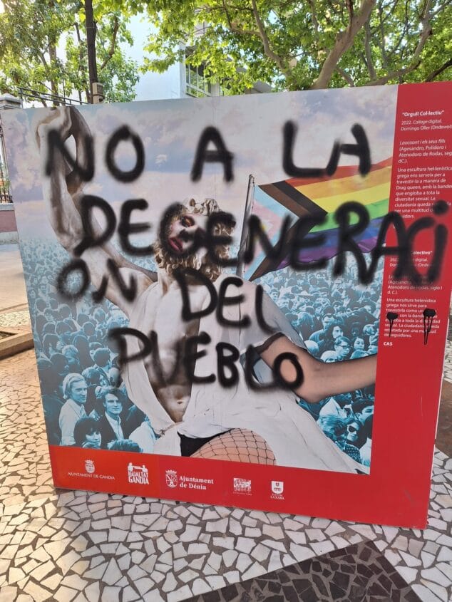 exposicion lgtbi de denia violentada en gandia 4