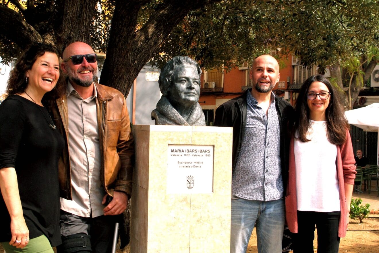Presentación del rincón de los escritores en Dénia y homenaje a María Ibars 20
