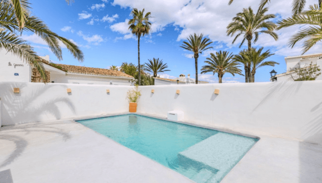 terraza privada con piscina privada exterior