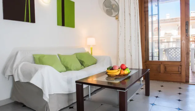 vista interior de l'apartament de dos nivells