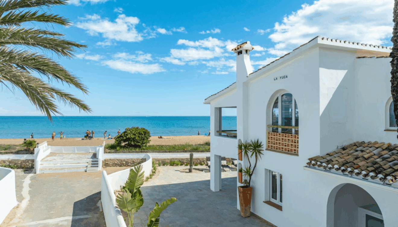 Vistas al mar desde cualquier rincón de la villa
