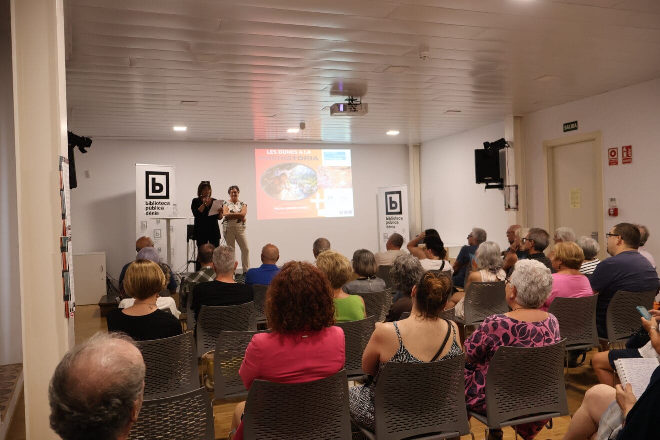 Conferencia Paula Jardon