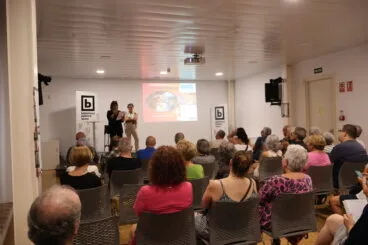Conferencia Paula Jardon