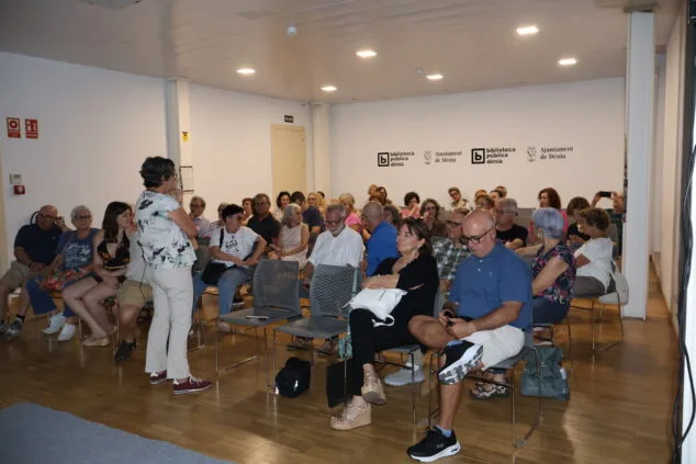 Imagen: Conferencia Paula Jardon