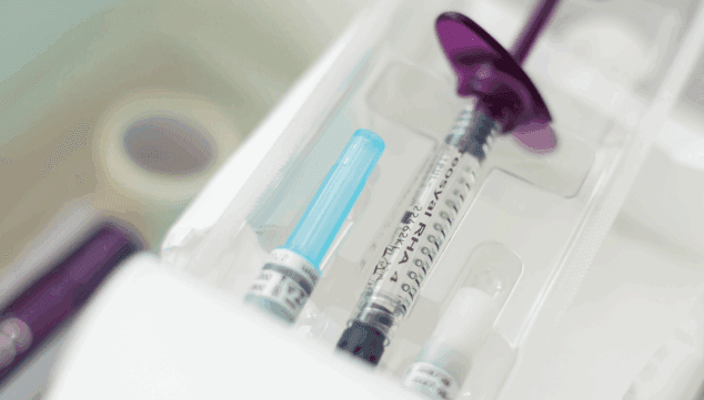 hibrido inyectable de colageno y acido hialuronico que es como actua y beneficios