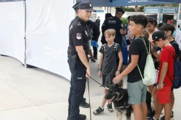 La Policía Nacional presenta en Dénia el plan Operación Verano con una exhibición de medios policiales 14