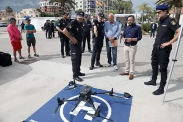 La Policía Nacional presenta en Dénia el plan Operación Verano con una exhibición de medios policiales 45