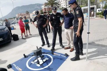La Policía Nacional presenta en Dénia el plan Operación Verano con una exhibición de medios policiales 48
