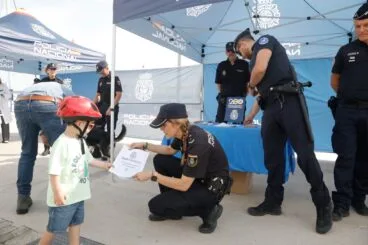 La Policía Nacional presenta en Dénia el plan Operación Verano con una exhibición de medios policiales 55