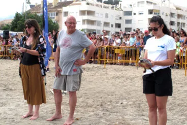 Suelta de tortugas en la Punta del Raset de Dénia (23)