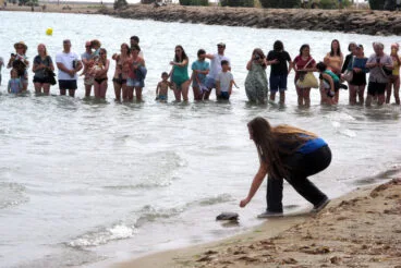 Suelta de tortugas en la Punta del Raset de Dénia (38)