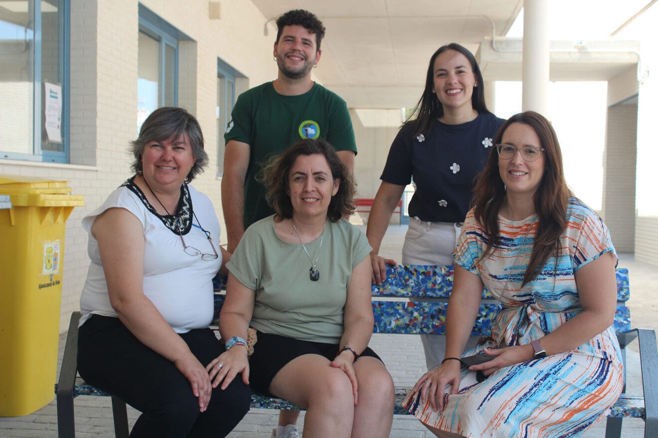 Talleres sobre reciclaje de plástico con alumnos de Dénia 01