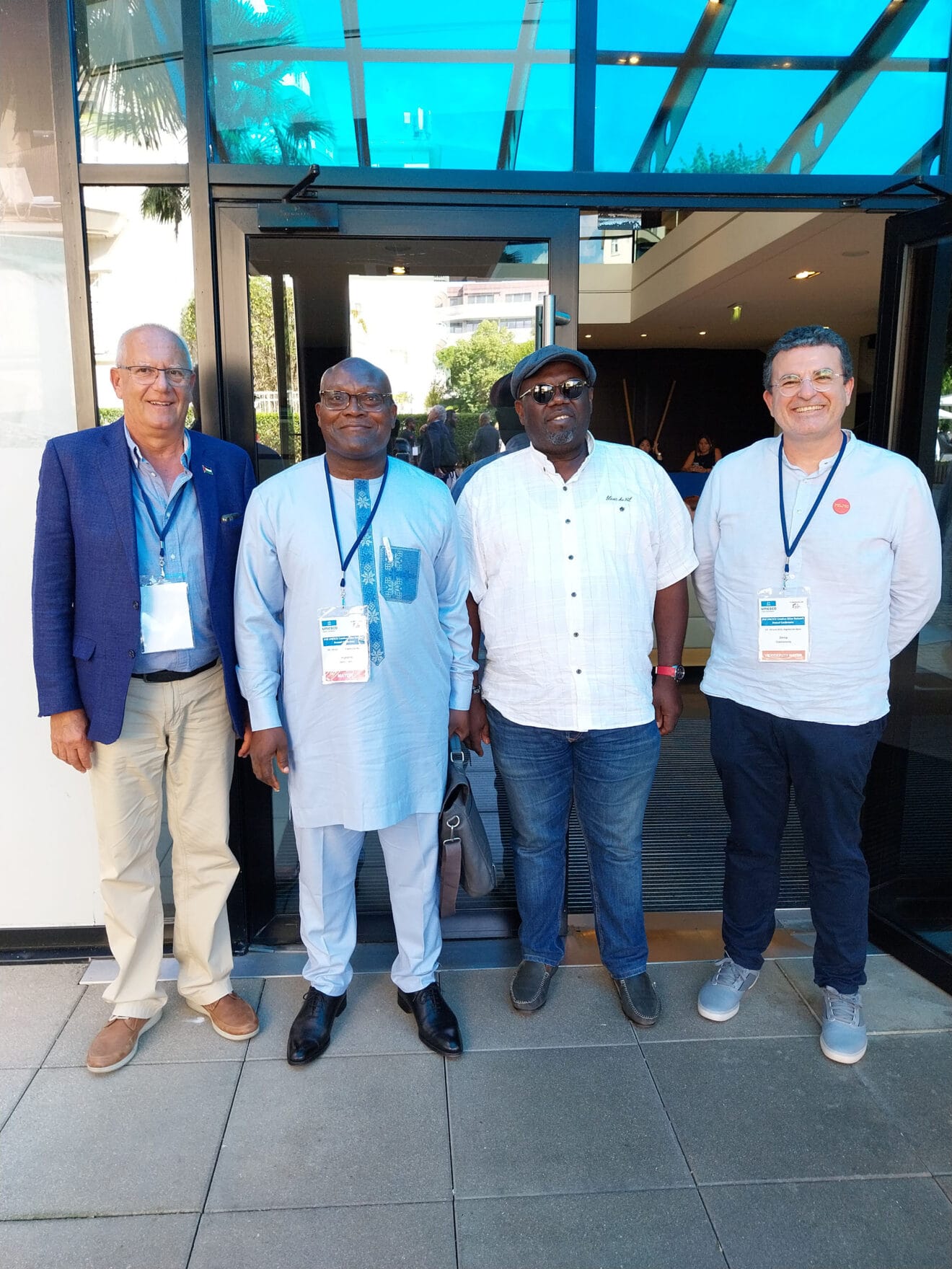 Vicent Grimalt con el alcalde de Nkongsamba, Mr Fréderic Nzoki