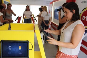20250722_Visita_camion_INCIBE (18)