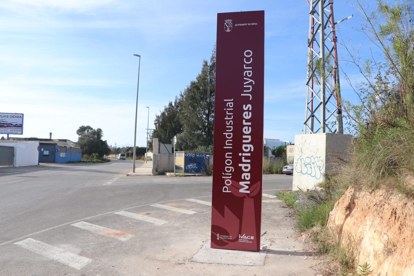 Cartel del polígono industrial