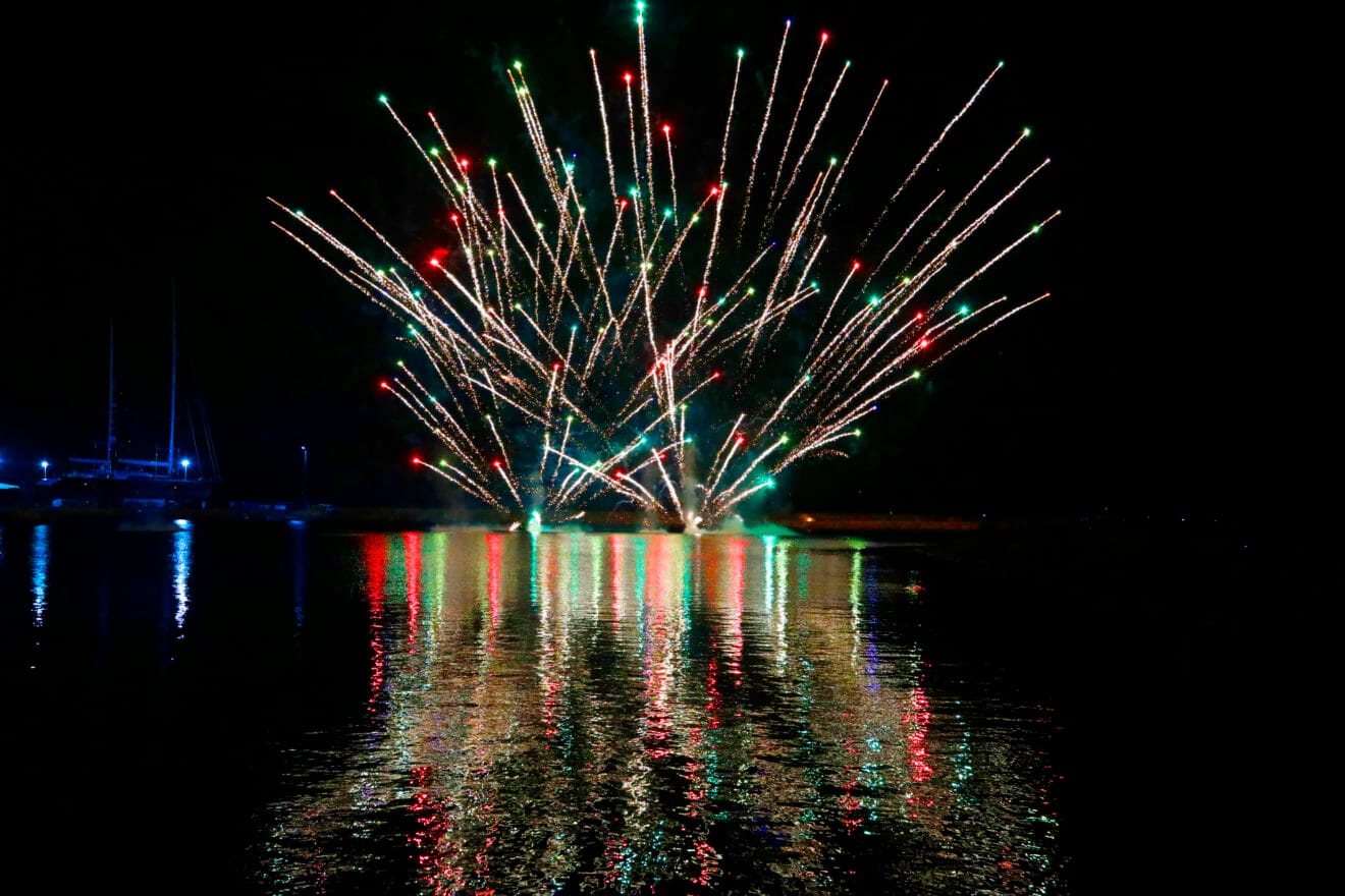 Castillo de  fuegos artificiales fin de fiestas Dénia (15)
