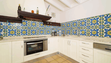 Cocina luminosa y totalmente equipada