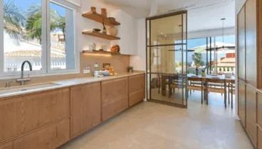 Cocina totalmente equipada en alquiler vacacional en la Costa Blanca