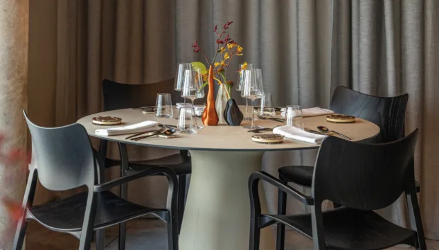 entorn d'aticcook integrat al showroom de disseny pepe cabrera